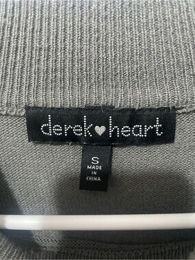 Derek Heart Charcoal Gray Ribbed Knit Crew Sweater